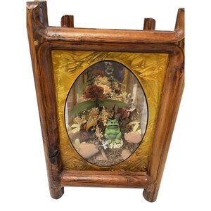 Vintage Wooden Terrarium Frame With Frog & Bee Decorative Terrarium Display